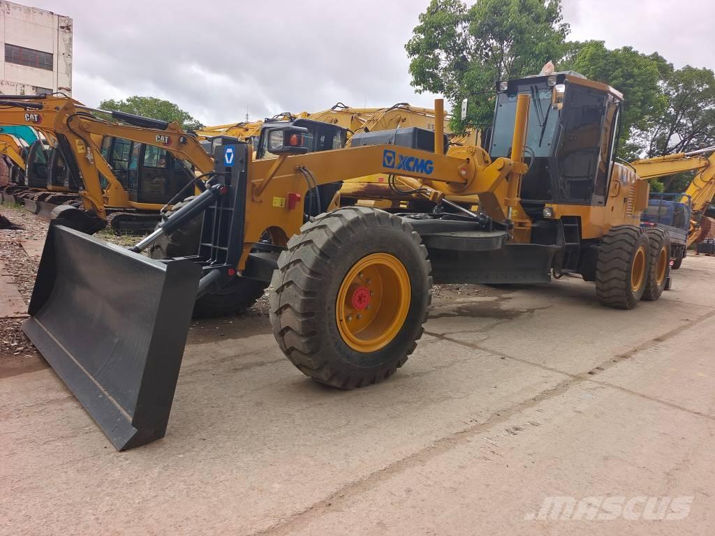 XCMG GR 2153 Грейдеры