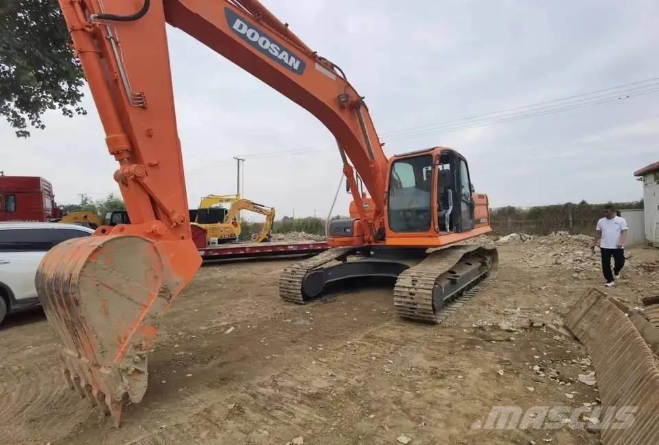Doosan DX300LC Гусеничные экскаваторы
