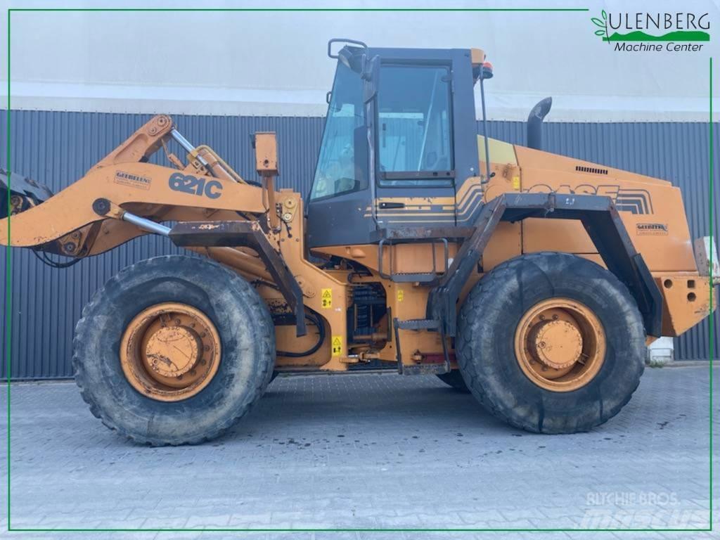 CASE 621 C Фронтальные погрузчики