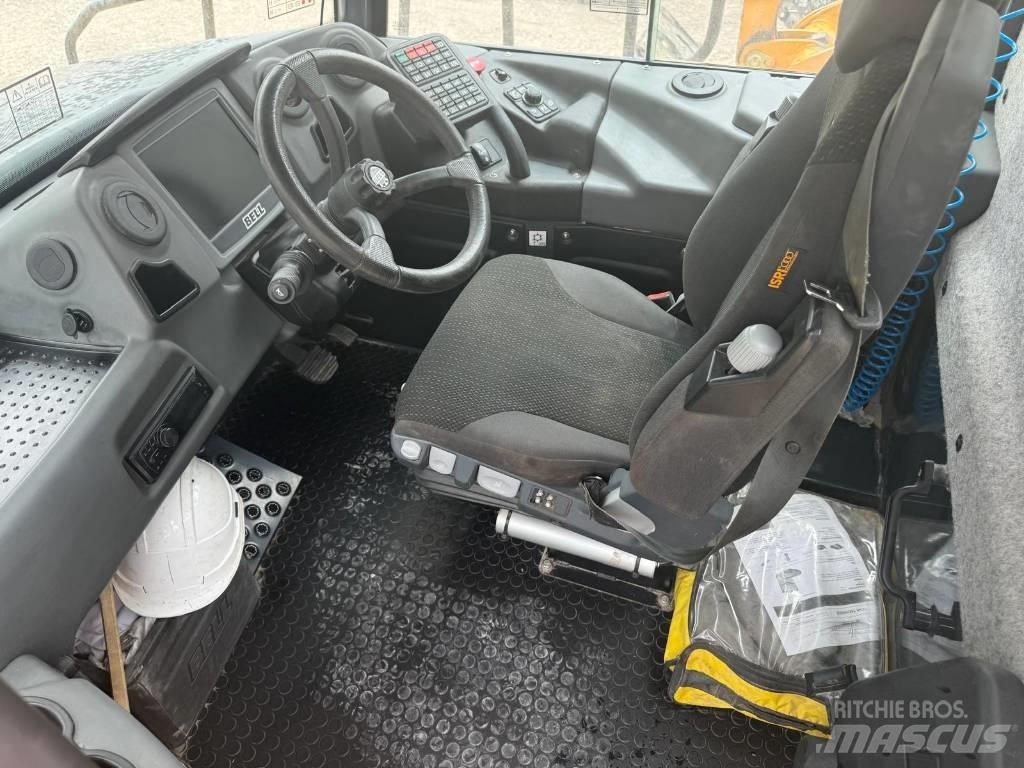 Bell B 30 E Шарнирно-сочленённые самосвалы
