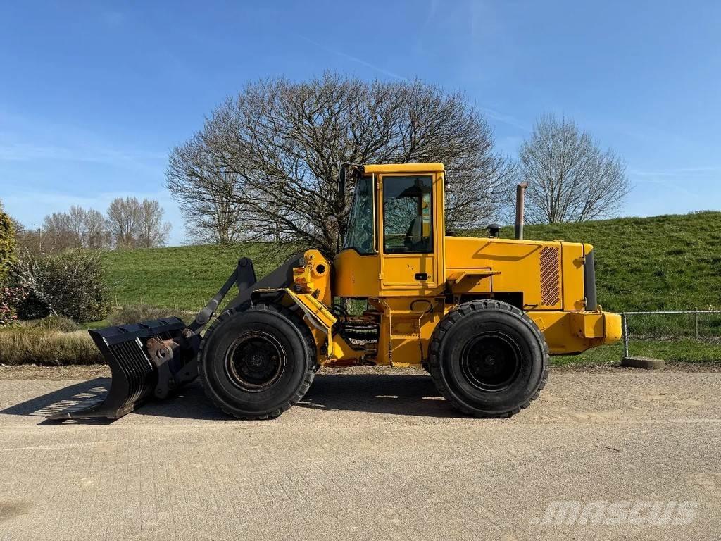 Volvo L70D Фронтальные погрузчики