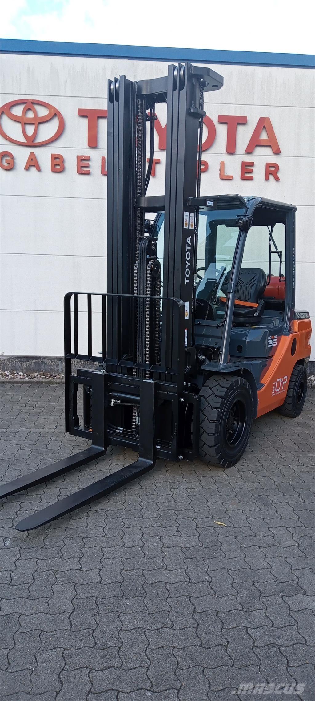 Toyota 02-8FGJF35 Газовые погрузчики