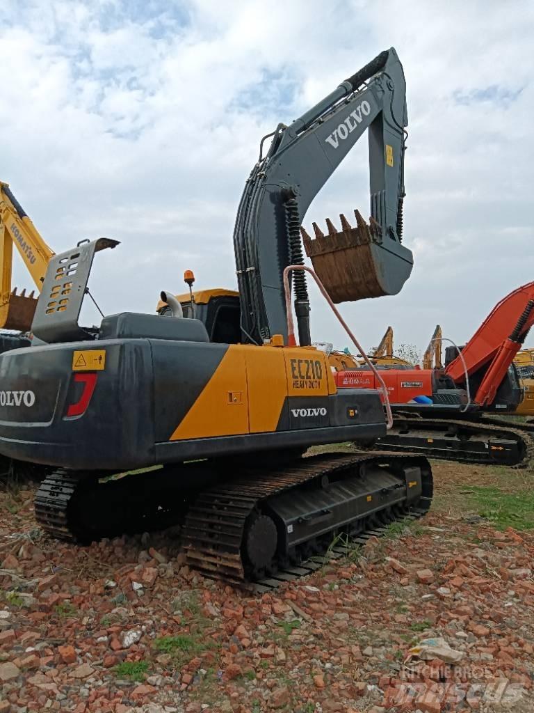 Volvo EC 240 Гусеничные экскаваторы
