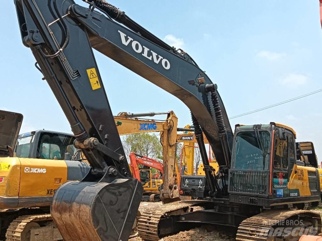 Volvo EC 240 Гусеничные экскаваторы