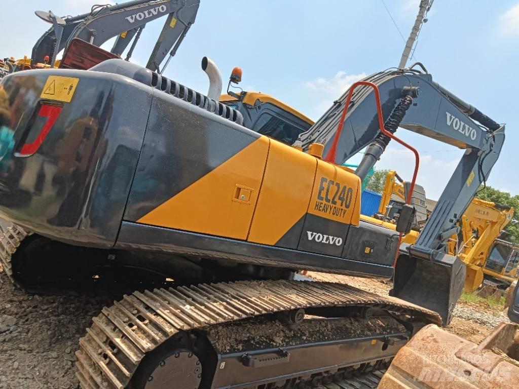 Volvo EC 240 Гусеничные экскаваторы