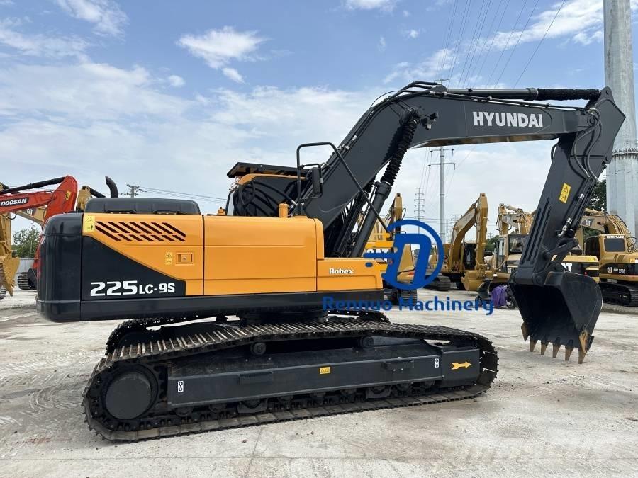 Hyundai 225LC-9S Гусеничные экскаваторы