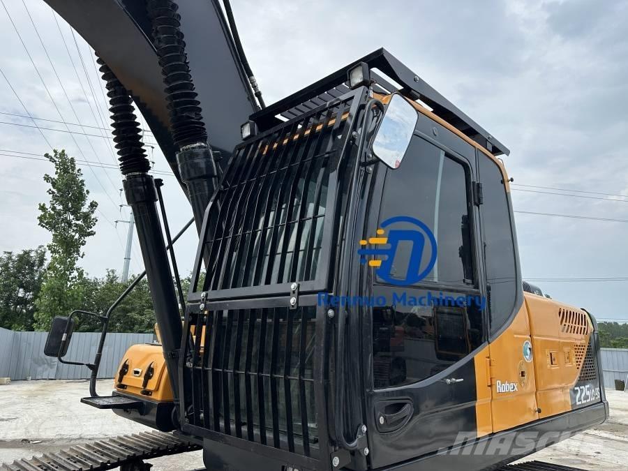 Hyundai 225LC-9S Гусеничные экскаваторы