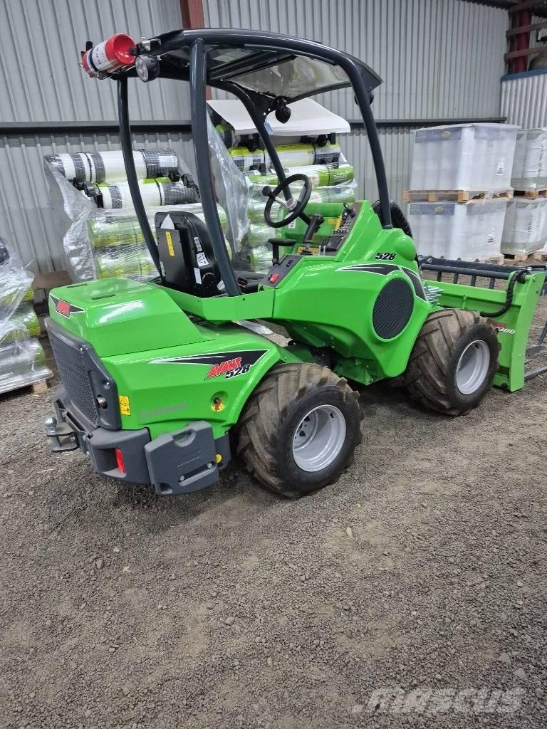 Avant 528 Многофункциональные сельскохозяйственные погрузчики