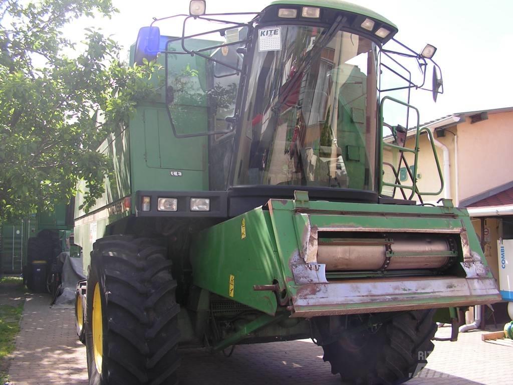 John Deere 2056 Зерноуборочные комбайны