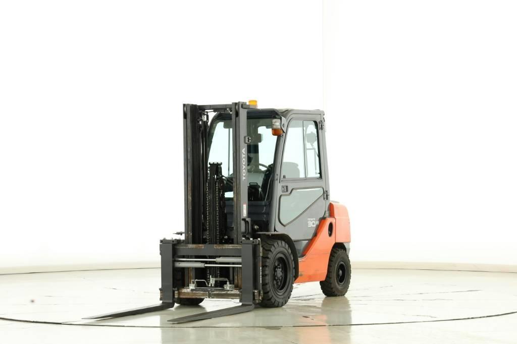 Toyota 02-8-FDF-30 Дизельные погрузчики