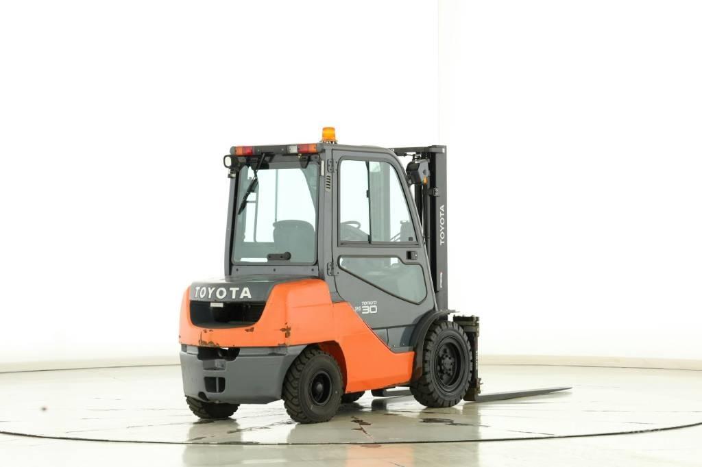 Toyota 02-8-FDF-30 Дизельные погрузчики