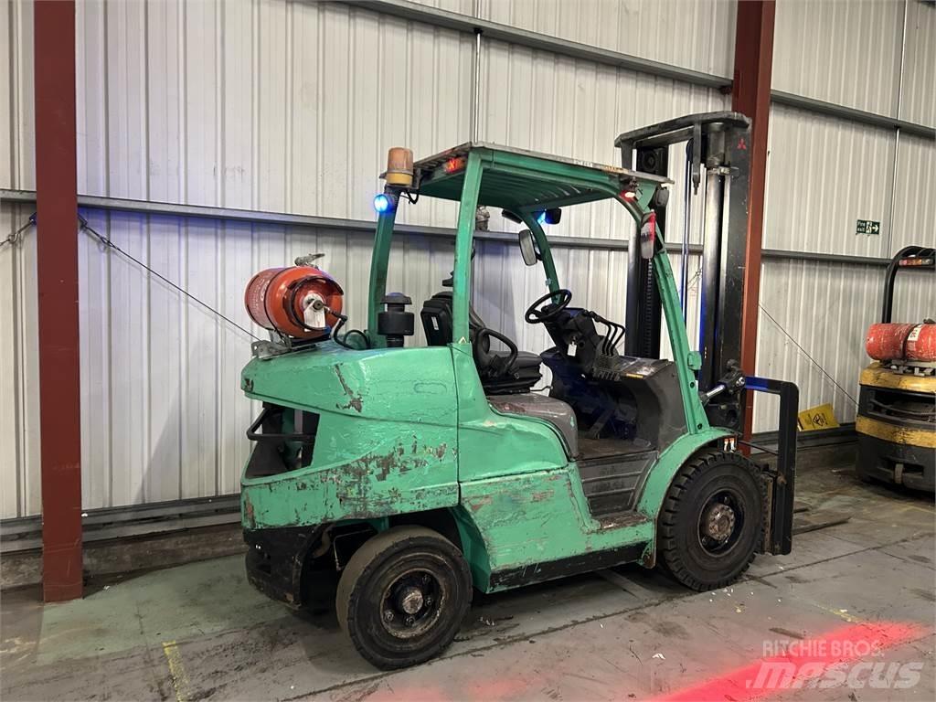 Mitsubishi FG40NT Газовые погрузчики