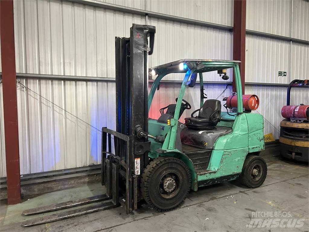 Mitsubishi FG40NT Газовые погрузчики