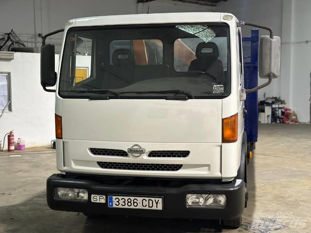 Nissan ATLEON 140 Грузовики-платформы/боковая разгрузка