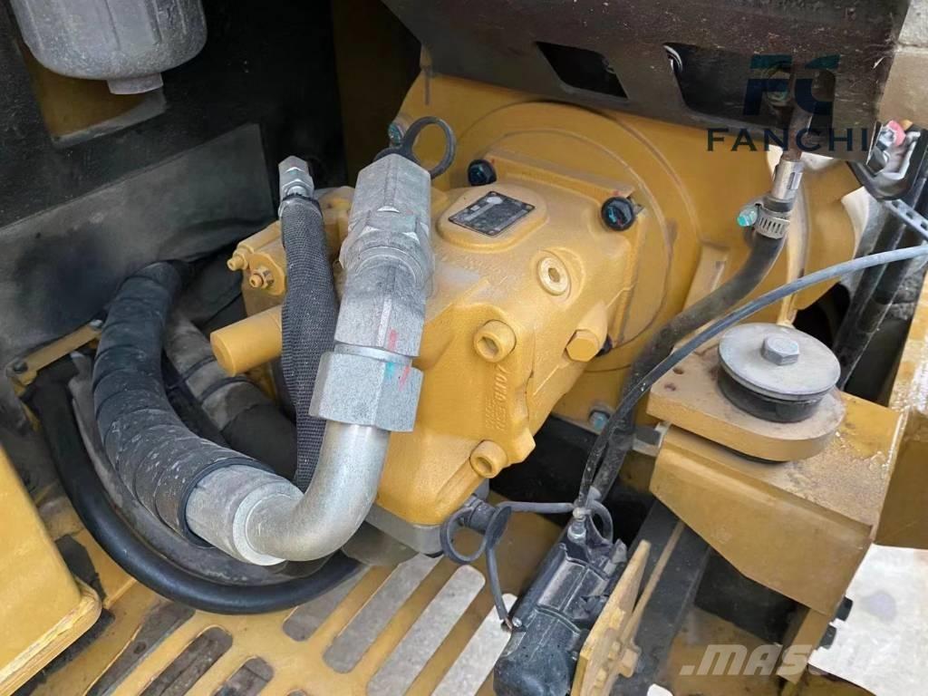 CAT 305.5E2 Гусеничные экскаваторы