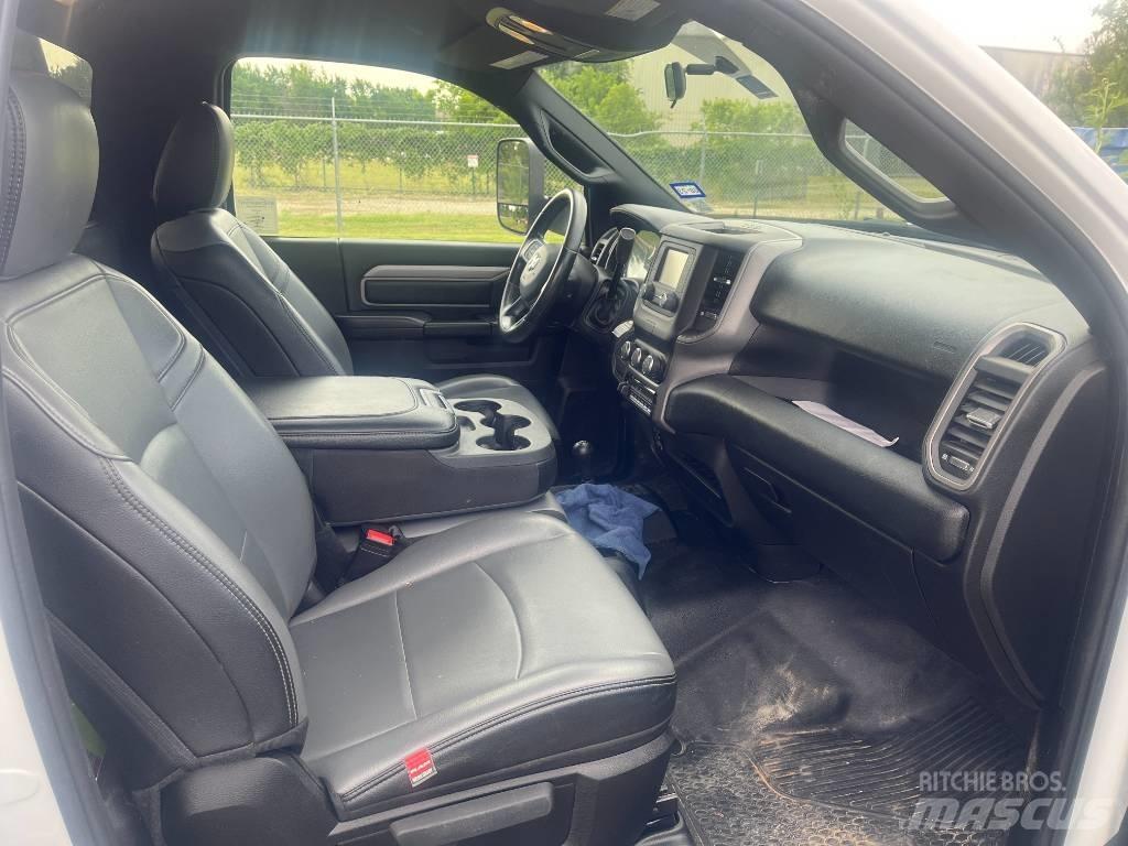 RAM 5500 Грузовики-платформы/боковая разгрузка