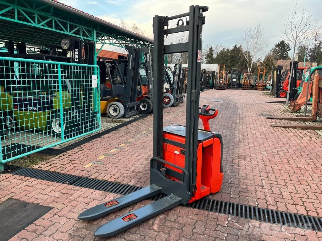 Linde L 14 V-3816 Самоходные электроштабелёры