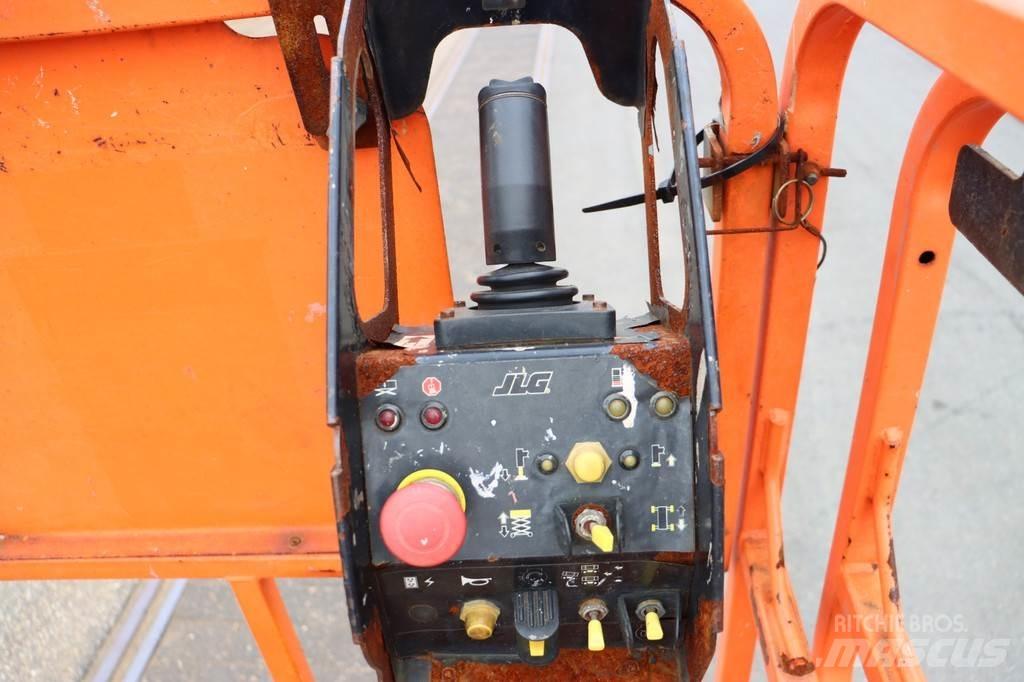 JLG 330LRT Ножничные подъемники