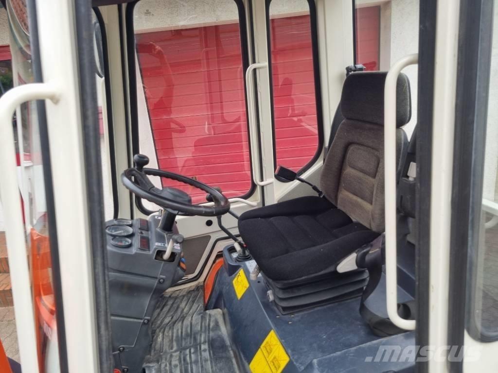 Kubota R 520 N Фронтальные погрузчики