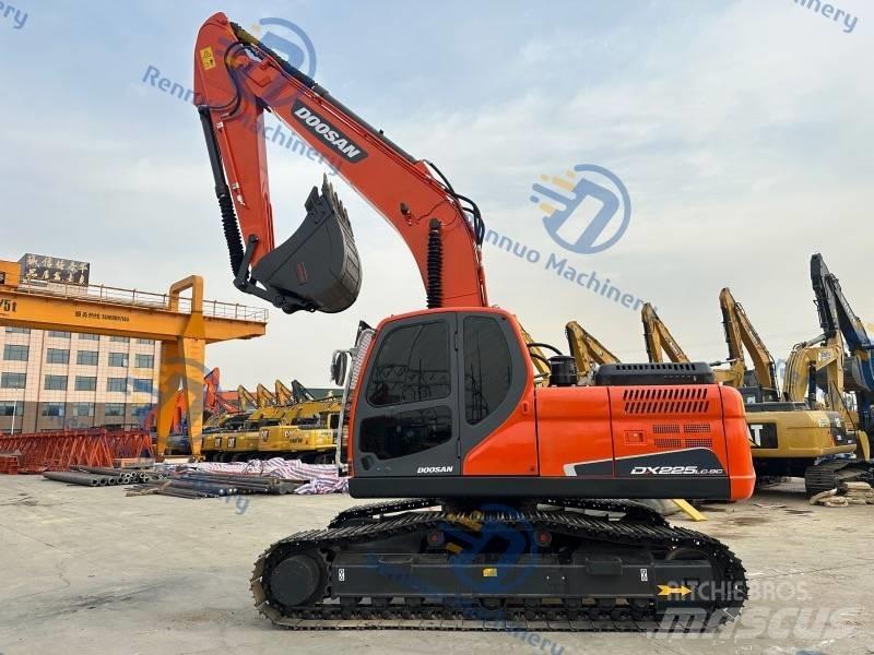 Doosan DX 225 LC-9C Гусеничные экскаваторы