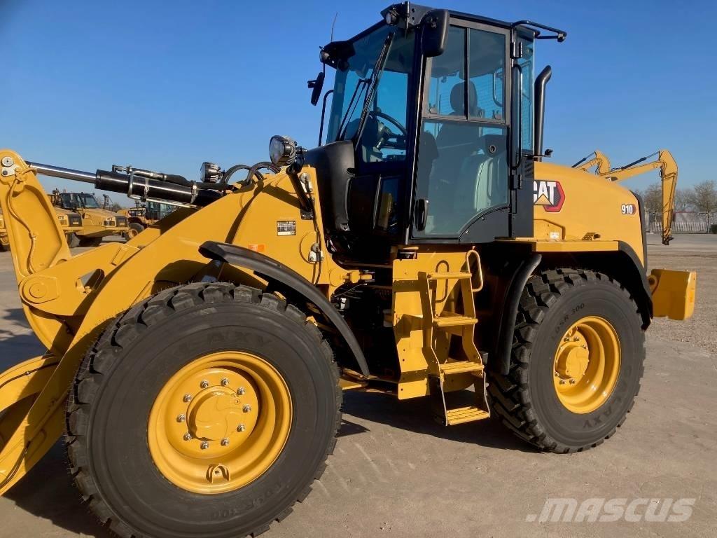CAT 910 Фронтальные погрузчики