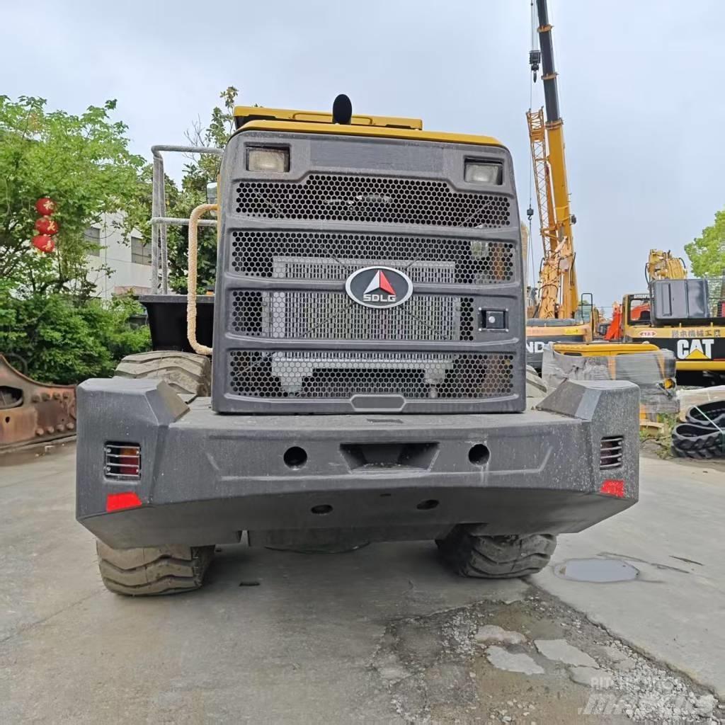 SDLG 958F Фронтальные погрузчики