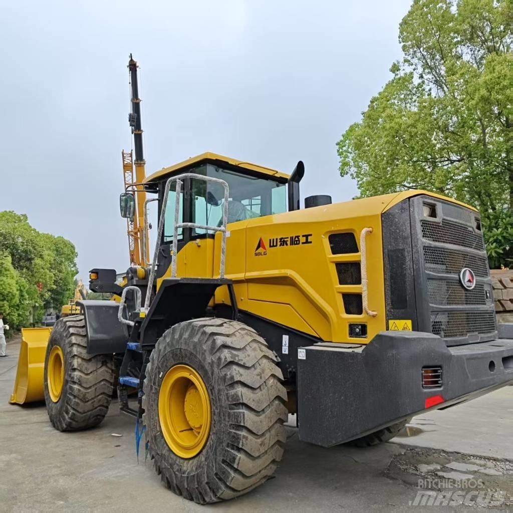 SDLG 958F Фронтальные погрузчики