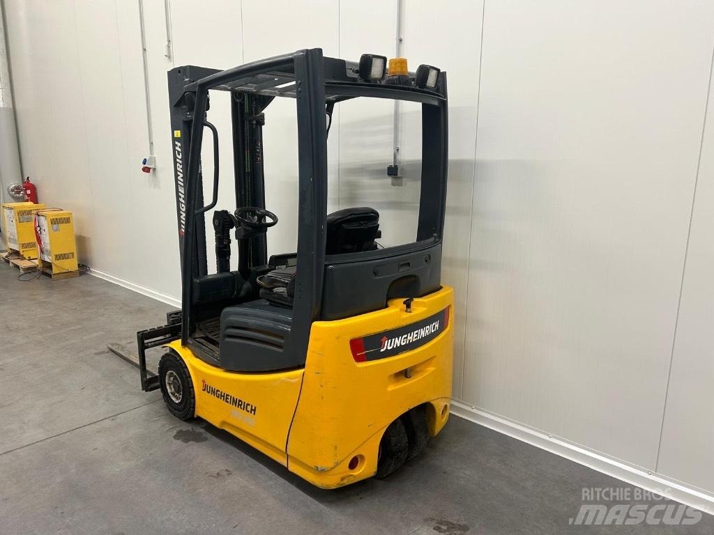 Jungheinrich EFG 215 Электропогрузчики
