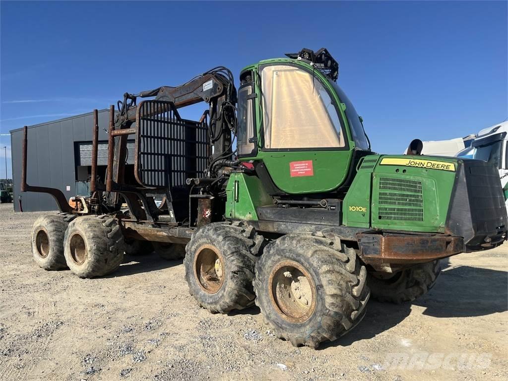 John Deere 1010E Харвестеры