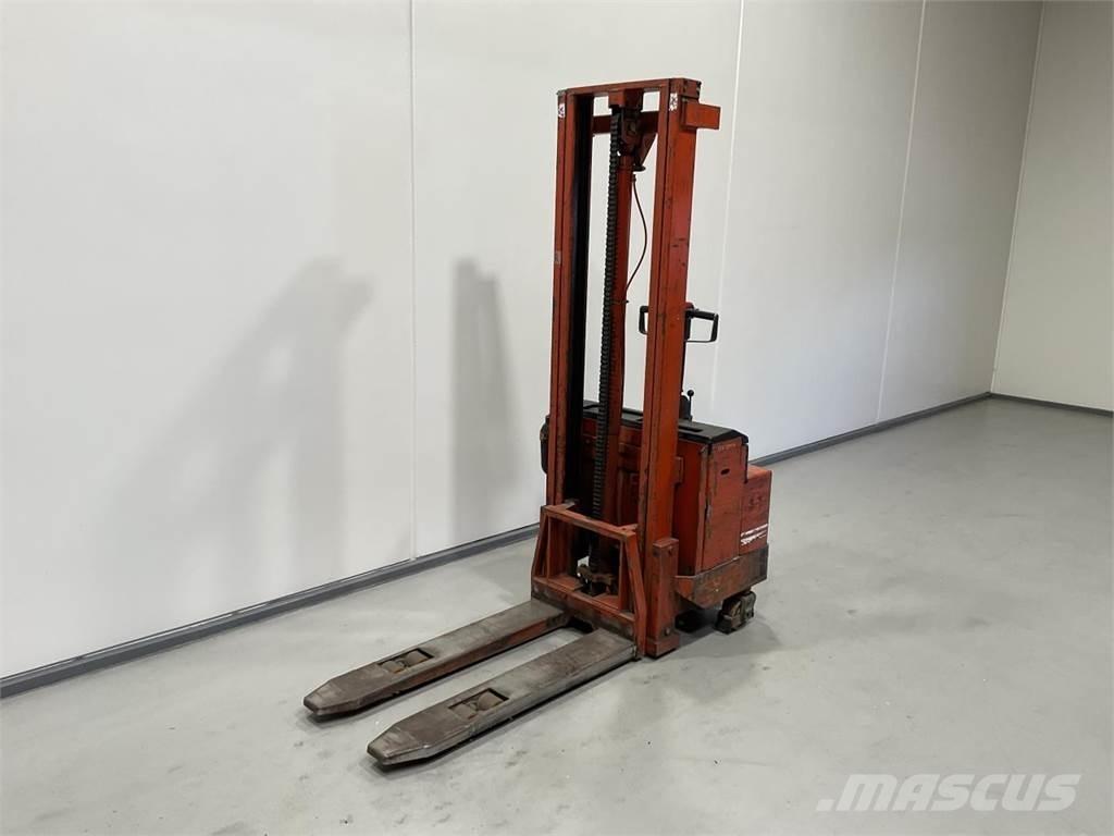 BT LSV 1250 E/10 Самоходные электроштабелёры