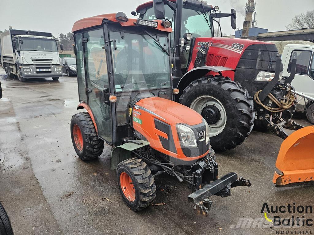 Kioti CK 2810 Трактора