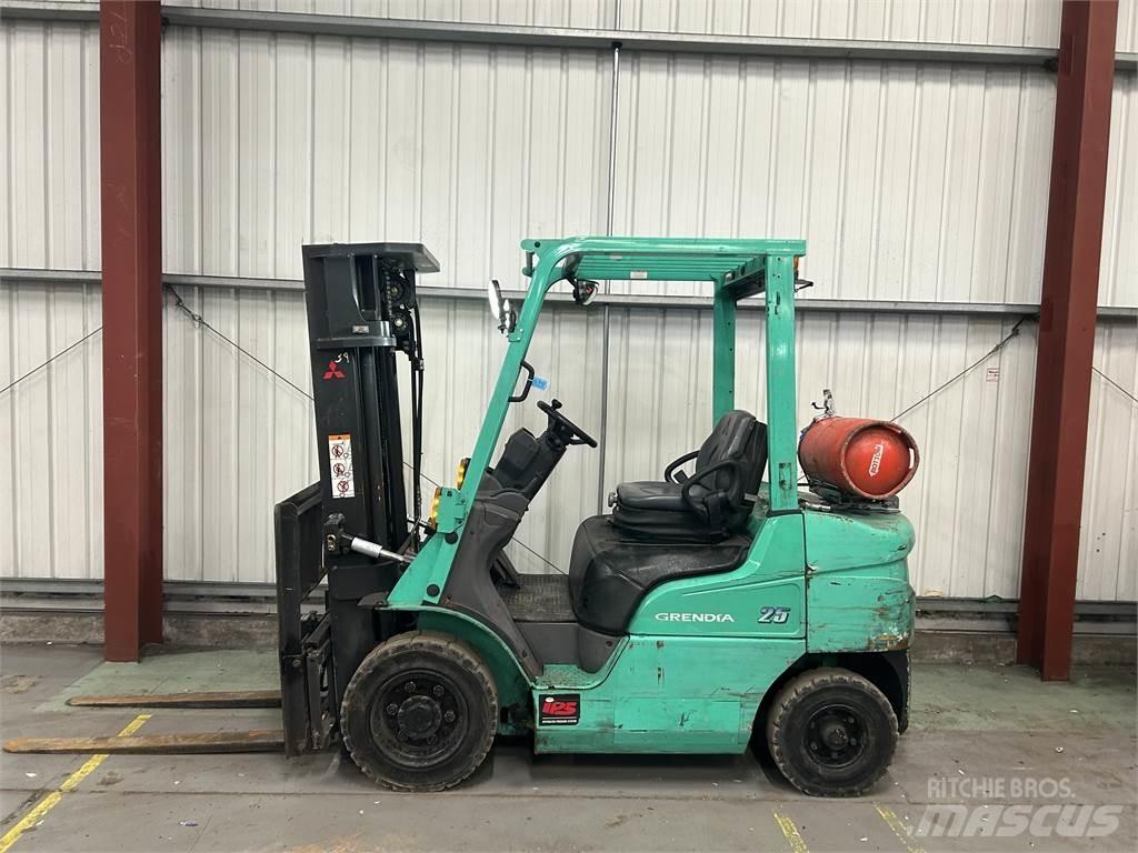 Mitsubishi FG25NT Газовые погрузчики