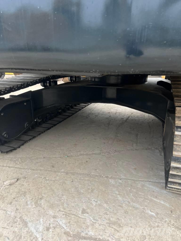 Hyundai HX 220 HD Гусеничные экскаваторы