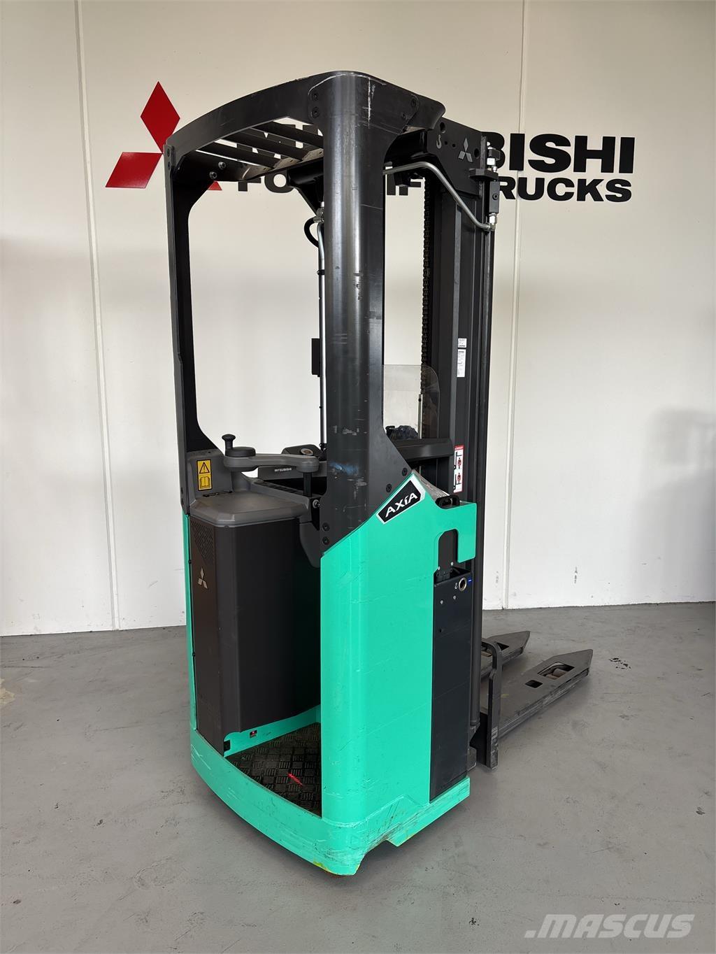 Mitsubishi SBR20N2 Самоходные электроштабелёры