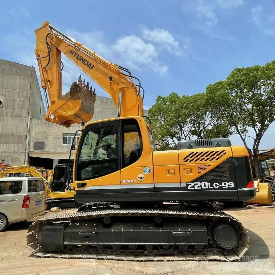 Hyundai R220-9s Гусеничные экскаваторы