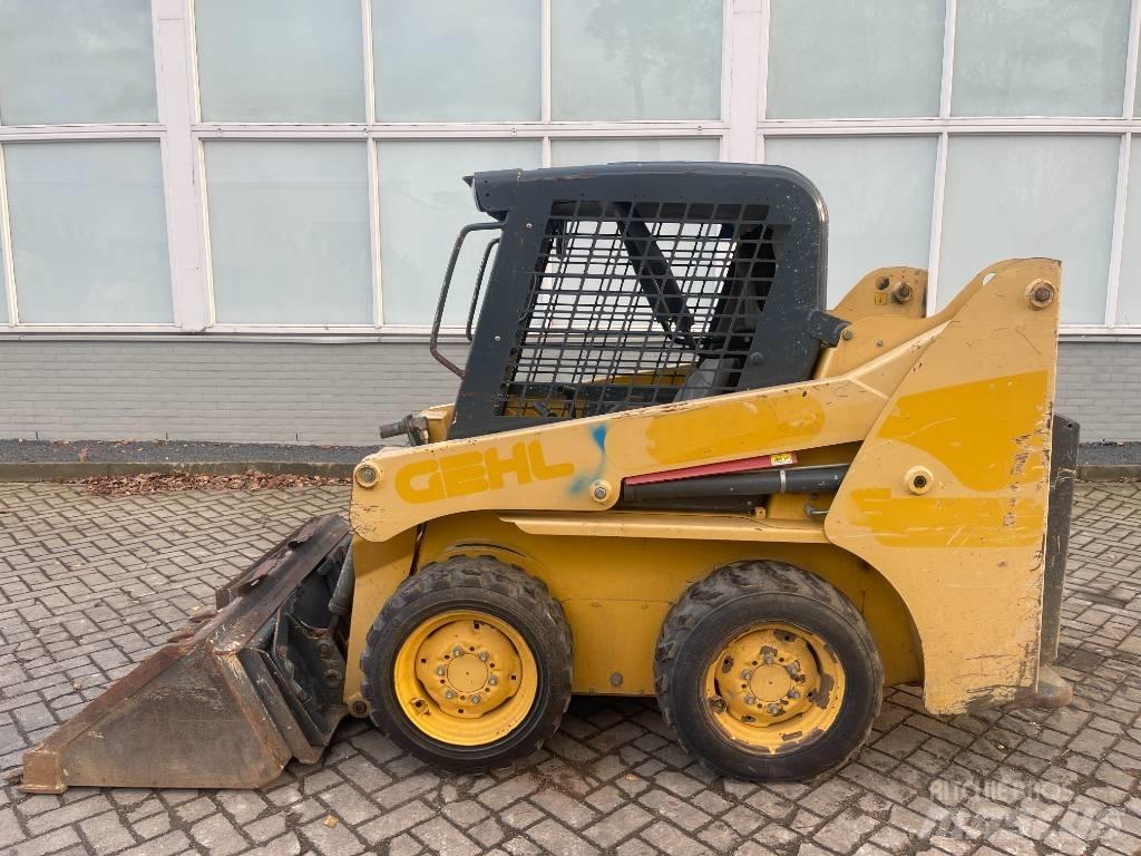 Gehl 3840 E     2015 Мини-погрузчики