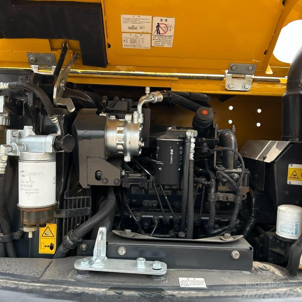 Komatsu 60-8 Гусеничные экскаваторы