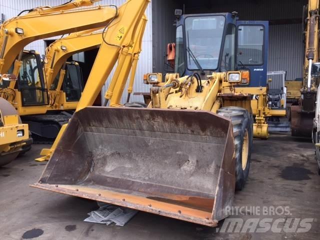 Komatsu WA150-1 Фронтальные погрузчики