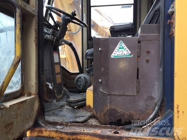 Komatsu WA150-1 Фронтальные погрузчики