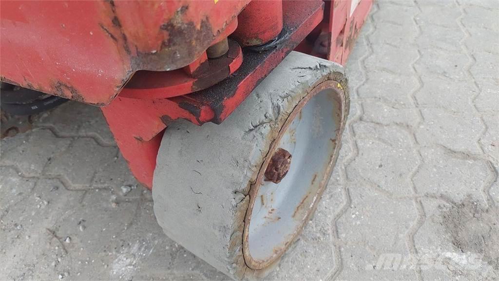 Manitou 78SEC Ножничные подъемники