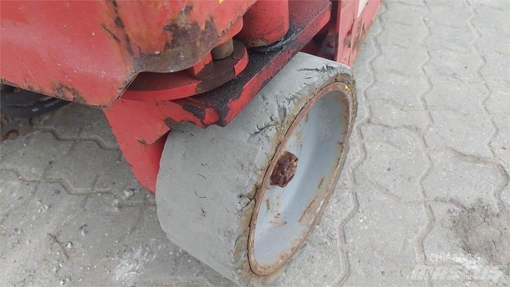 Manitou 78SEC Ножничные подъемники