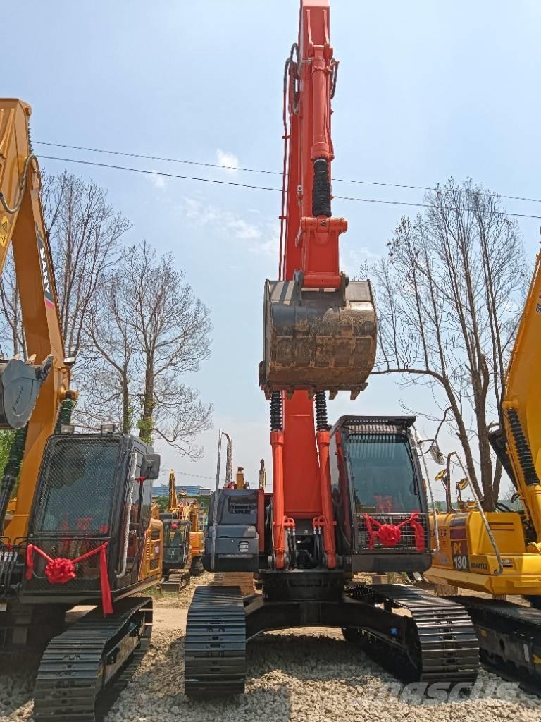 Hitachi ZX 240 Гусеничные экскаваторы