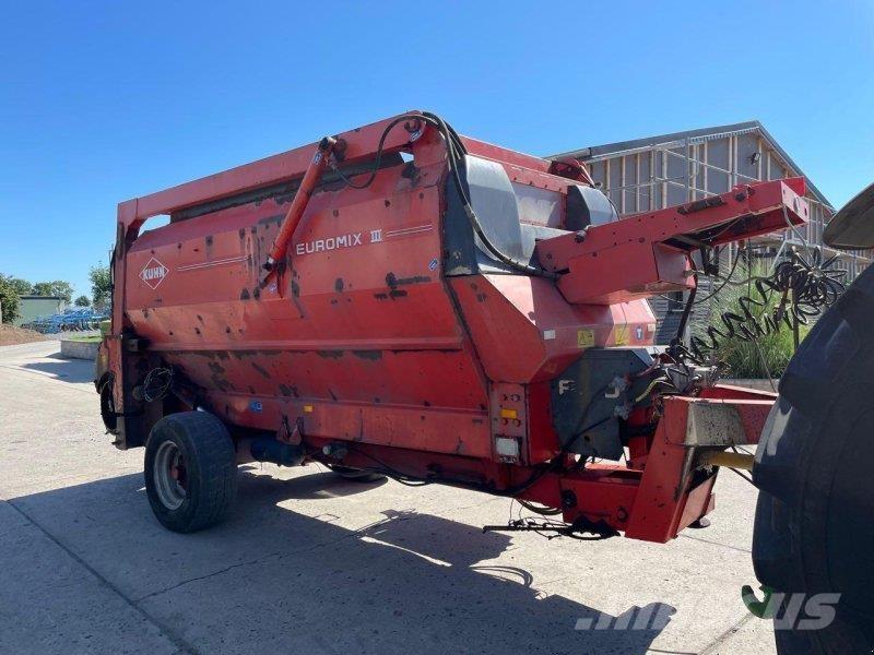 Kuhn Euromix B Кормораздатчики