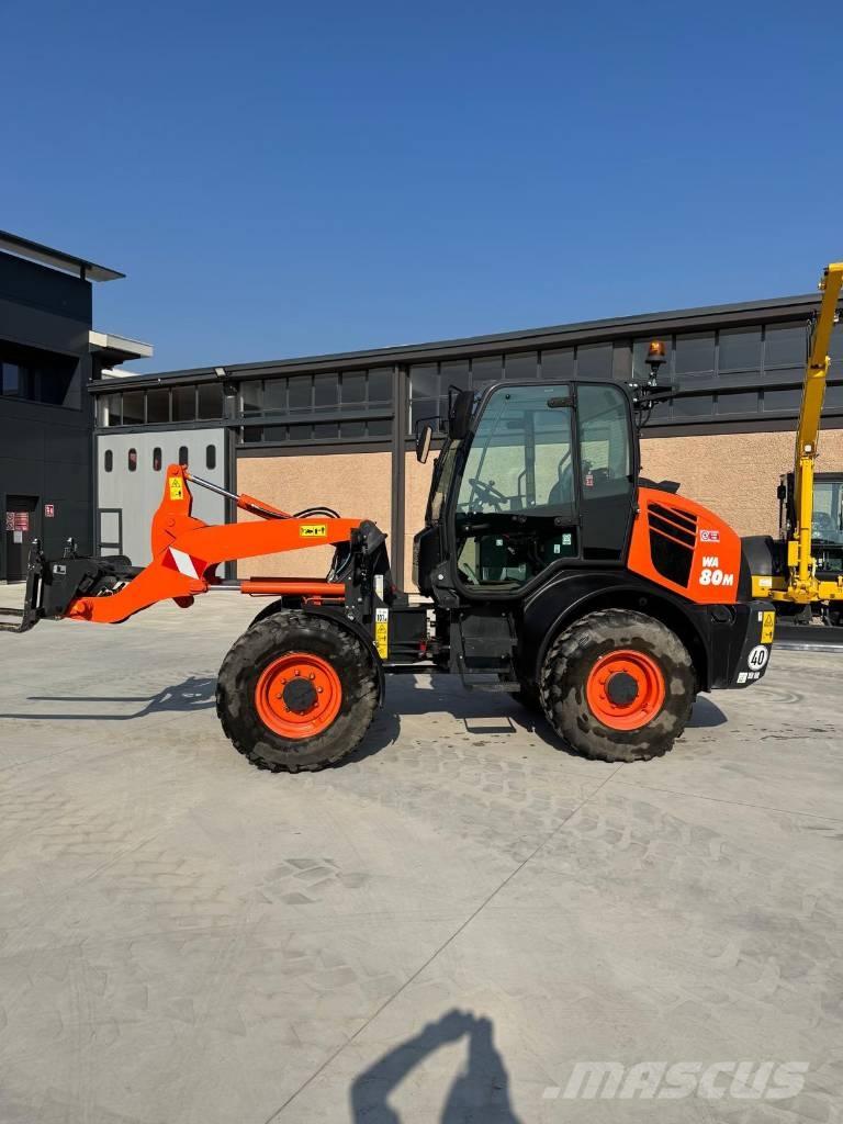 Komatsu WA 80 M-8 Фронтальные погрузчики