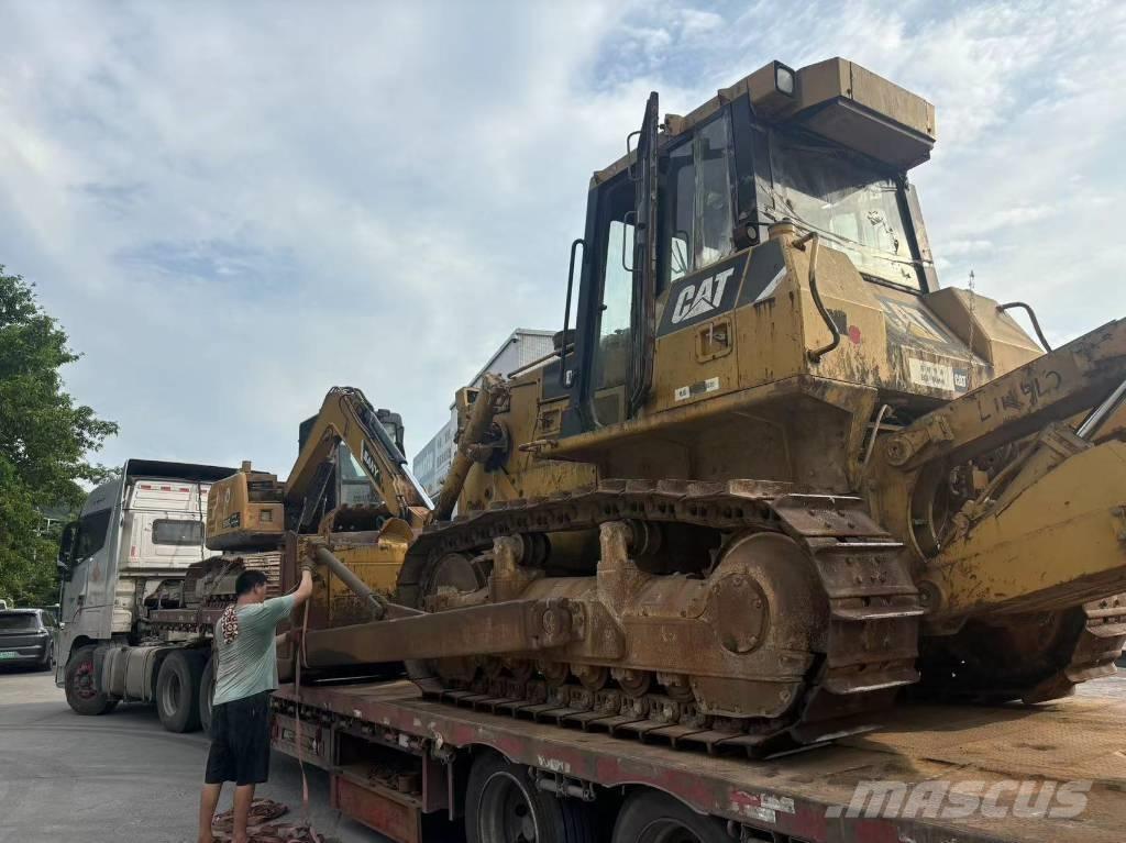 CAT D7G2 Гусеничные бульдозеры