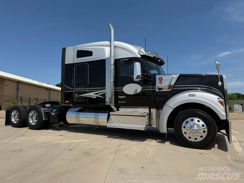 Kenworth W 990 Седельные тягачи