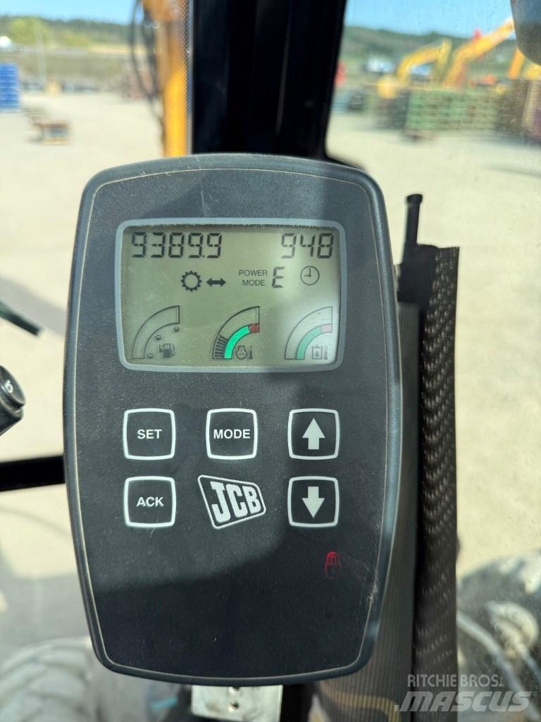 JCB JS 145 W Колёсные экскаваторы