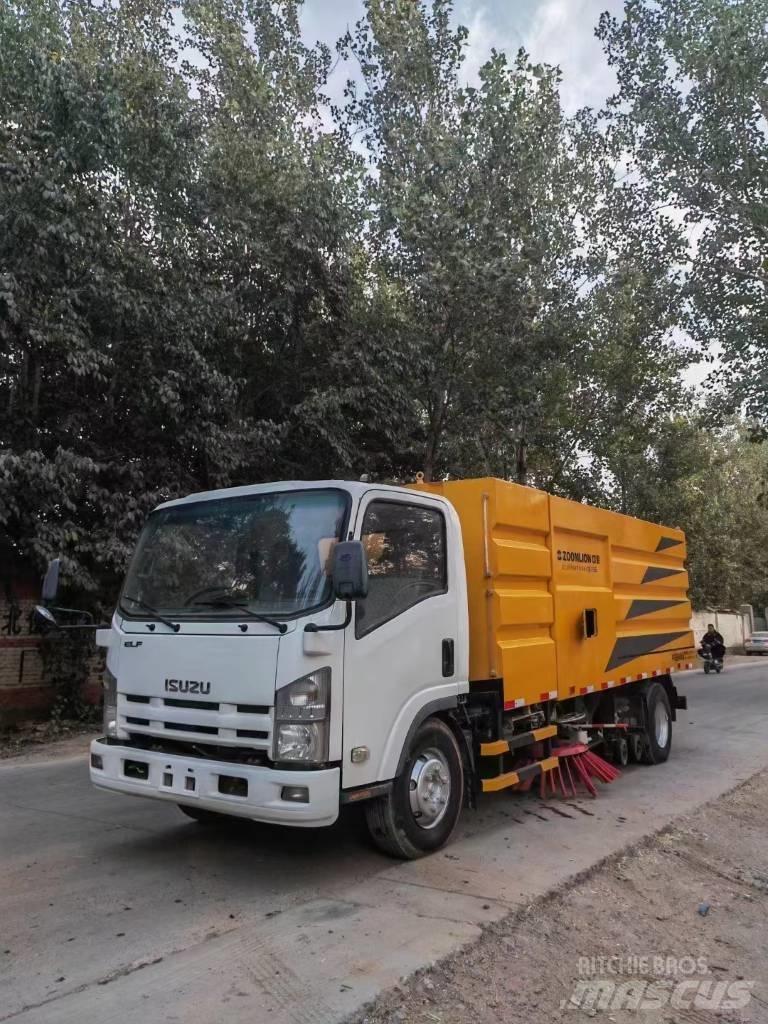 Isuzu ELF Уборочные машины