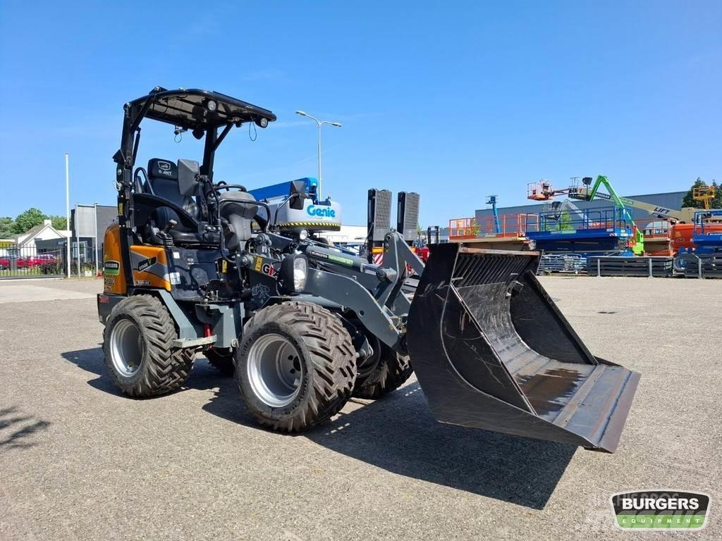 GiANT G1500 X-TRA Малые погрузчики