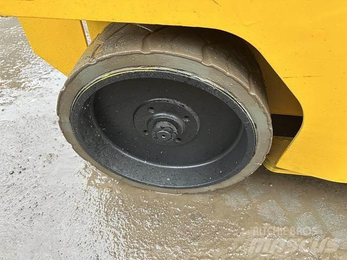 JCB S2632E Ножничные подъемники